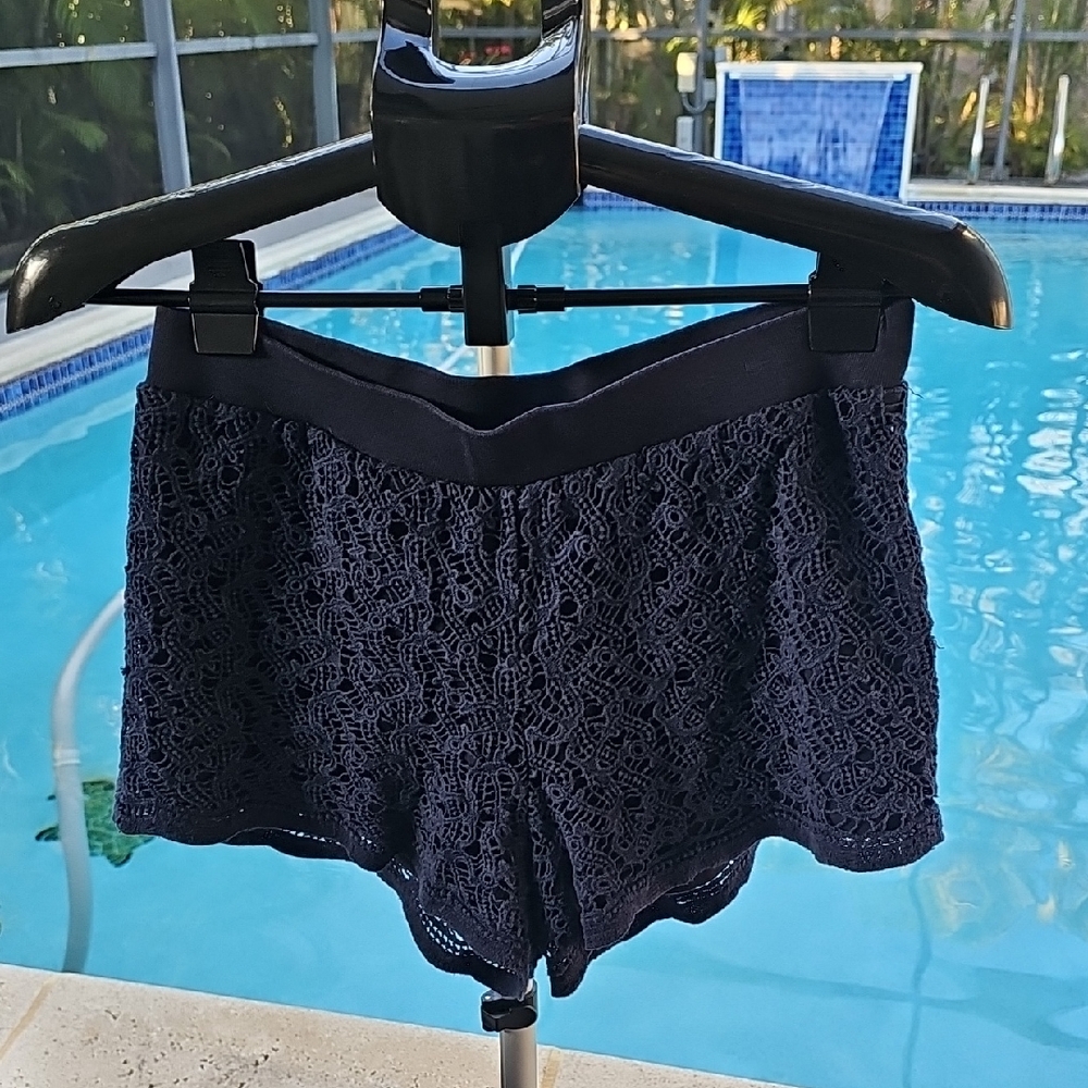 Lilly Pulitzer Stylish Navy Lace Shorts